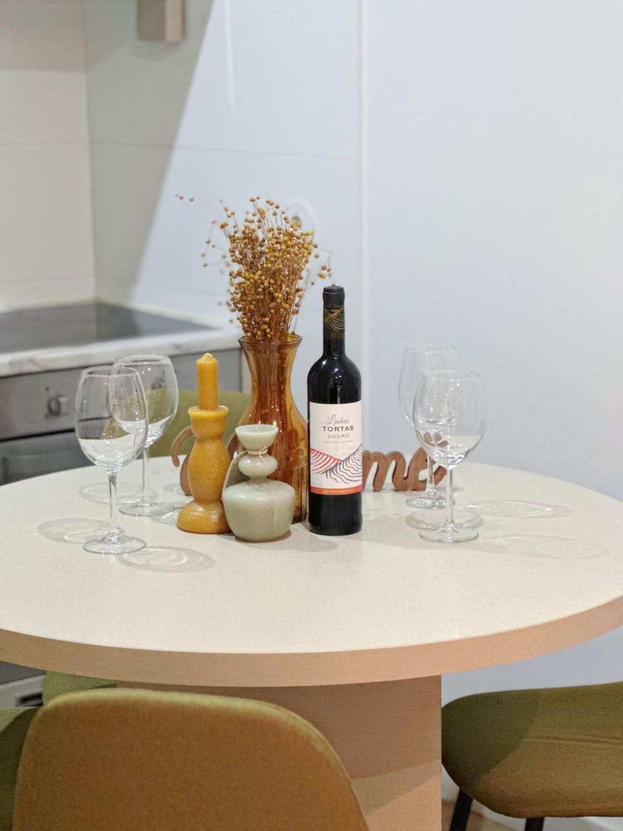 Downtown A Whole House Duplex Designed For Remote Work And Near Metro Lapa Hotel Porto Eksteriør billede